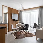 Luna Z Dwiema Sypialniami Apartzakop דירה זקופאנה